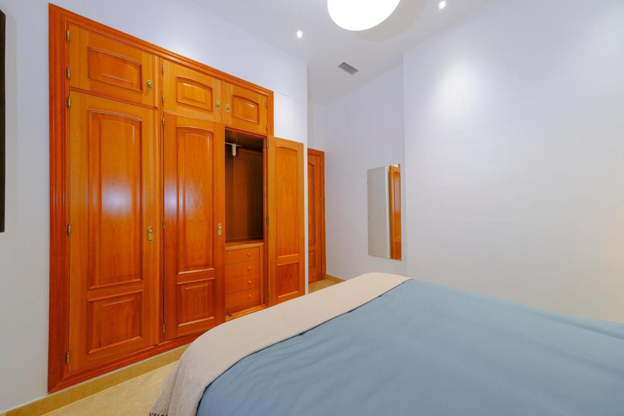 Patio Rialto Apartment Севилья Экстерьер фото