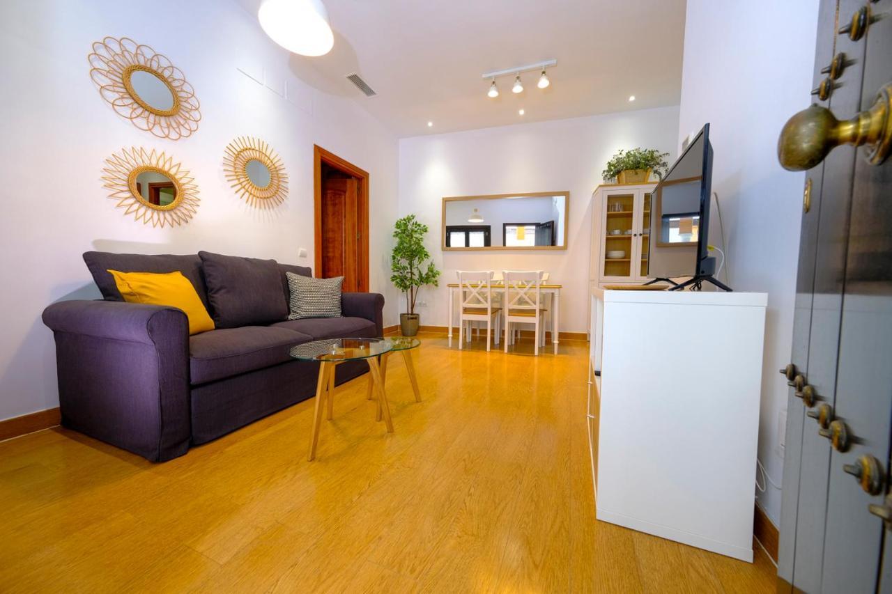 Patio Rialto Apartment Севилья Экстерьер фото